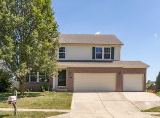 1271 White Ash Dr, Greenwood, IN