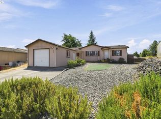 290 Adams Loop, Roseburg, OR 97471