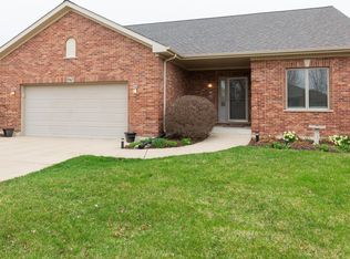 942 Randall Ct, Marengo, IL 60152
