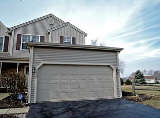 1548 Foxcroft Dr, Aurora, IL 60506