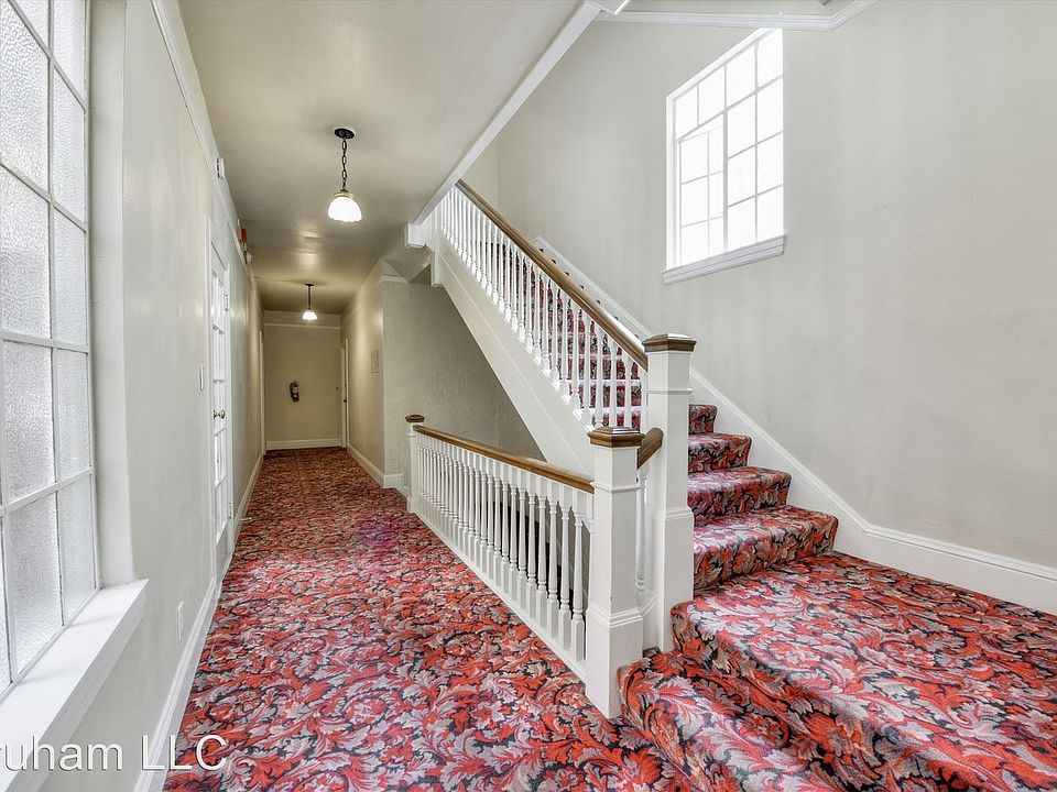 1st image of 3366 Pierce St APT 101