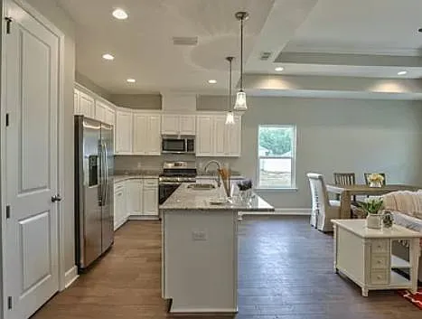 4344 Bottle Brush Ln — Photo 9