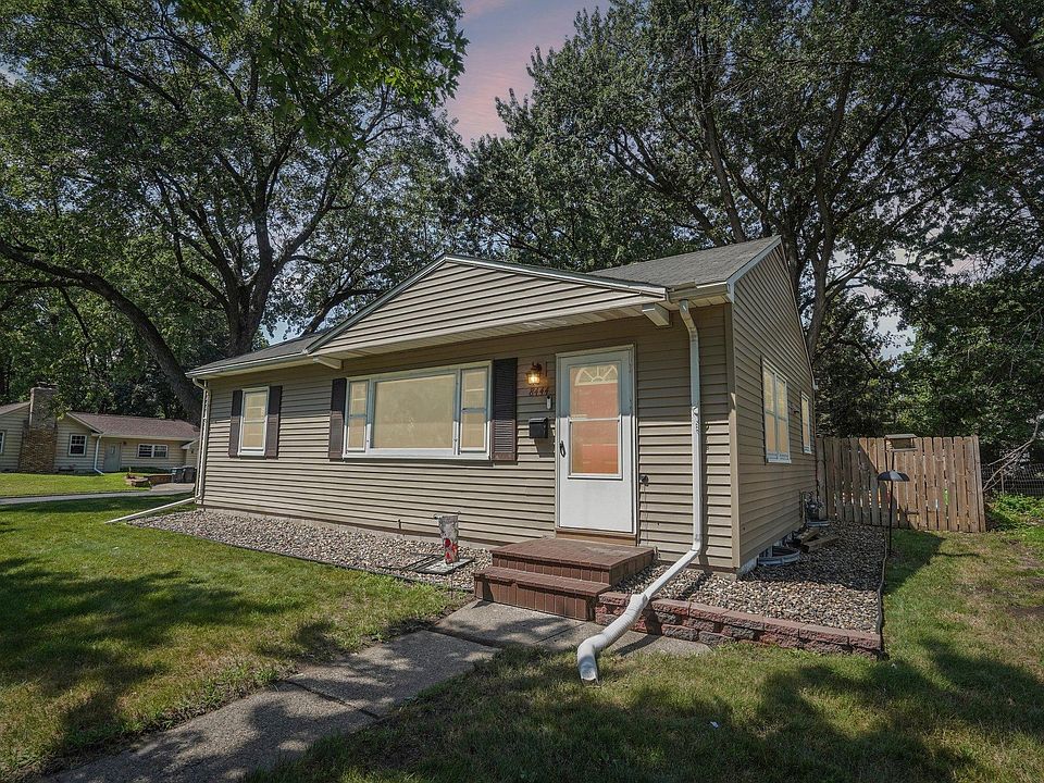 1st image of 8444 Fremont Ave S