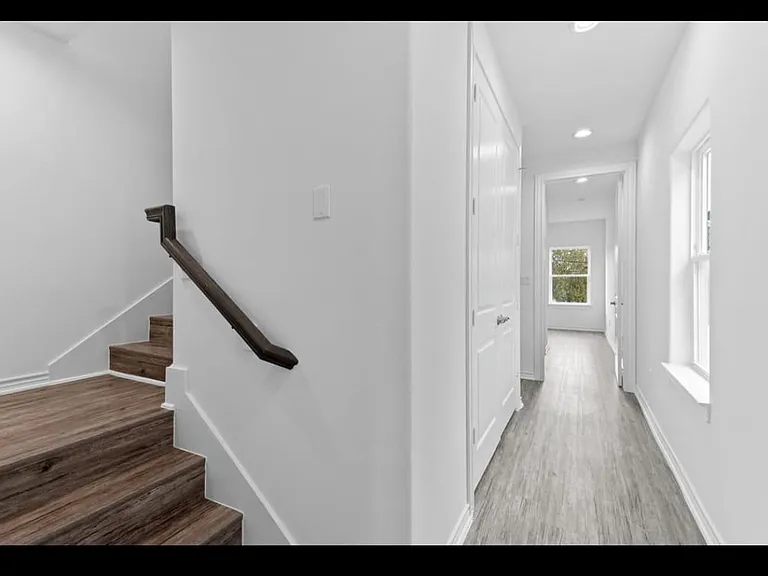 3249 Real St #B — Photo 13