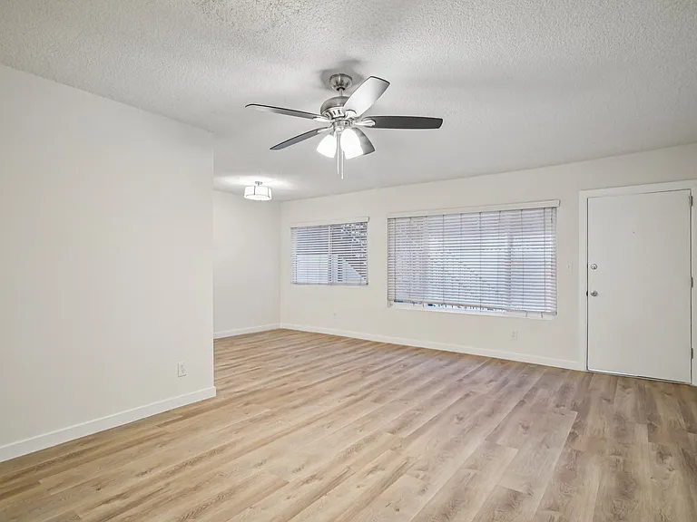 2026 S Shenandoah St — Photo 16