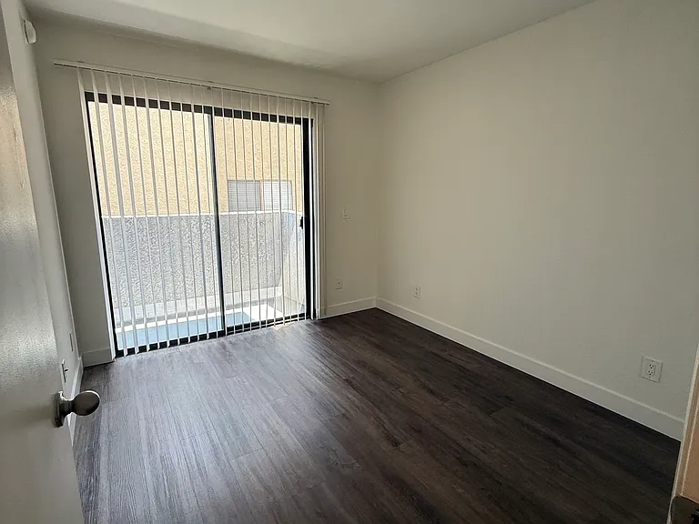 Master/primary bedroom