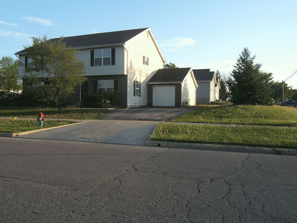 Front Exterior-Right Unit