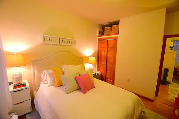 Rented by Your Vanity Realty | media 18