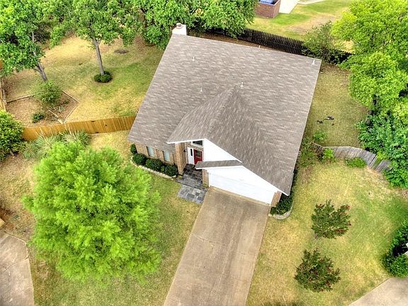 4th image of 905 Elmwood Ct