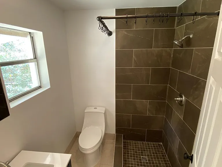 1489 Cypress St — Photo 9