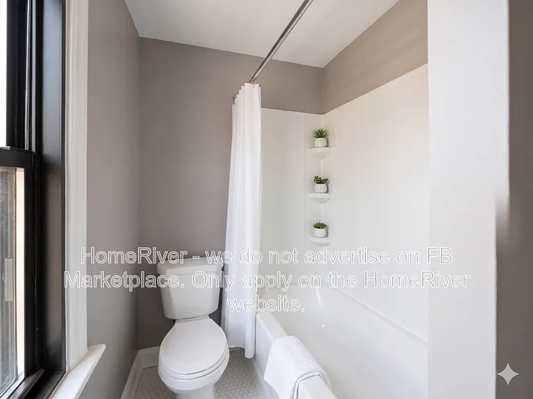 33 S 18th St #2 — Photo 5