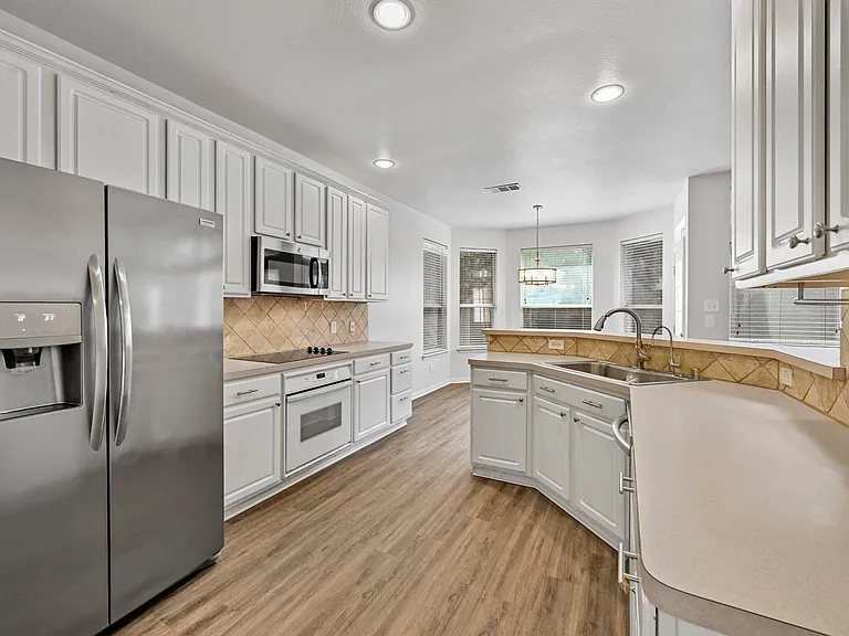 1711 Peregrine Dr — Photo 13