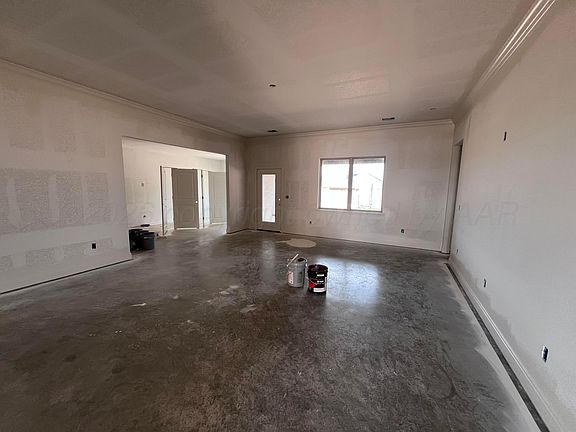 4th image of 604 Columbia Dr