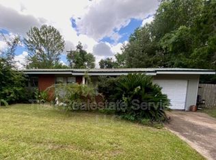 304 Academy Rd, Lafayette, LA 70503