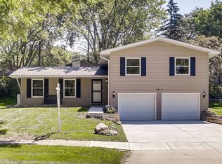 5813 Kingston Ave, Lisle, IL 60532