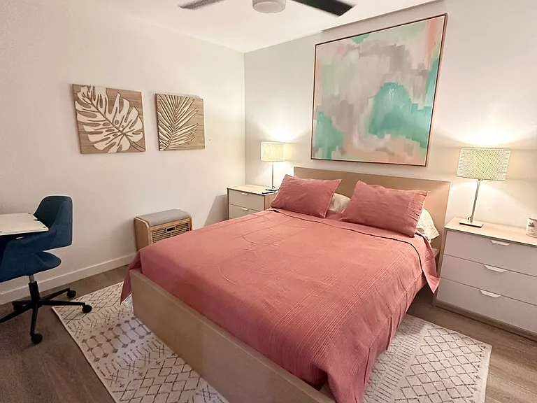 Queen bed
