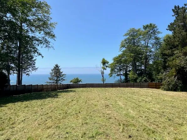 3094 Patricks Point Dr, Trinidad, CA 95570