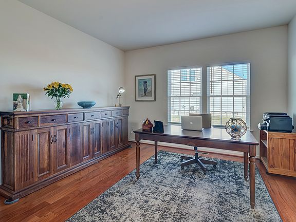 4th image of 29588 Lonny Ln