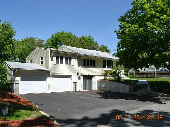 15 Shadow Lake Rd, Salem, NH 03079