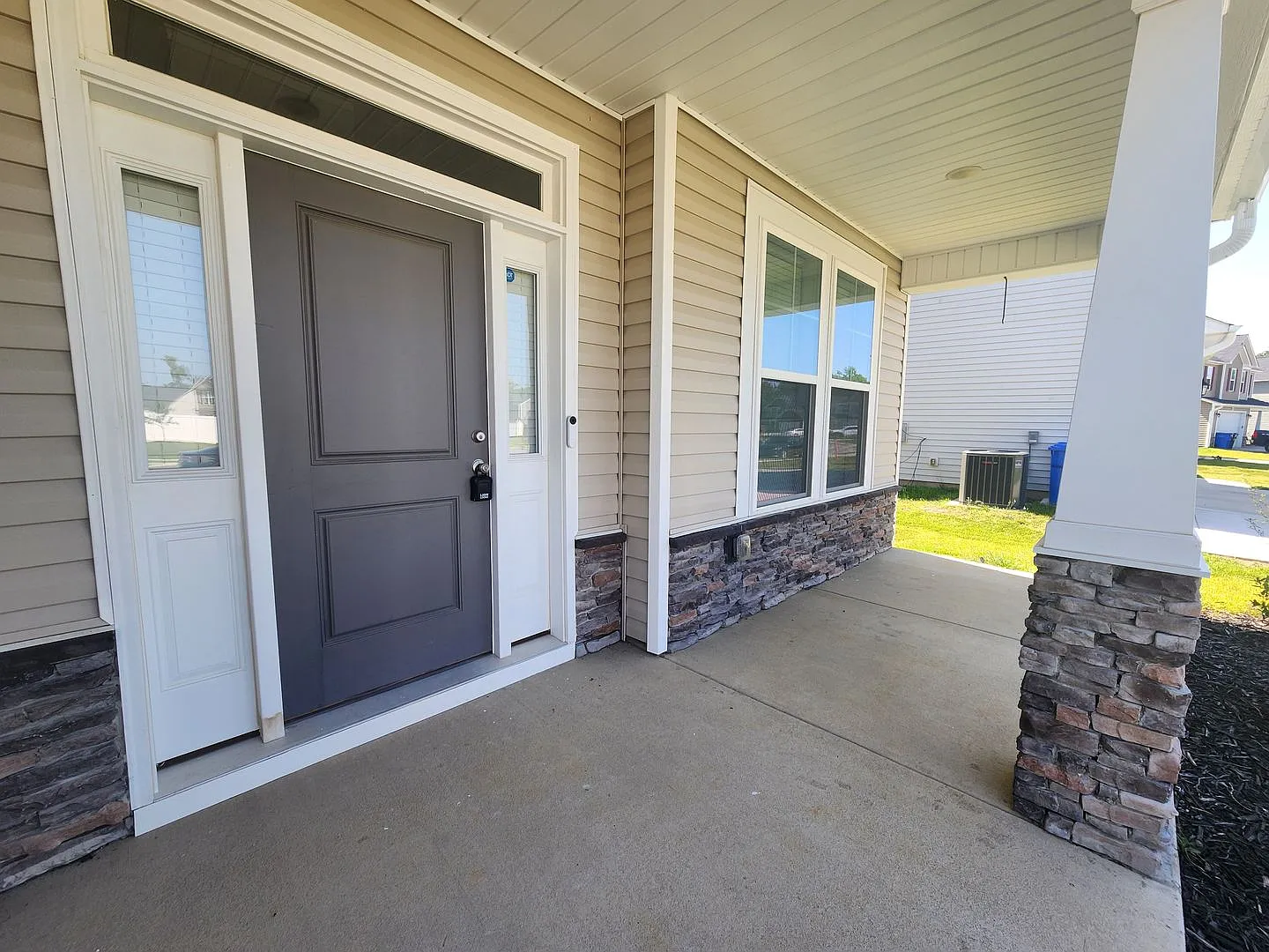 Highcroft — Photo 2