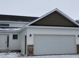 303B Torontos Ct, Hillsboro, ND 58045