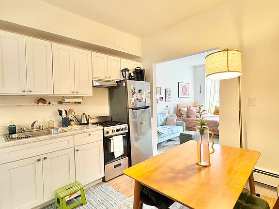 4th image of 1450 1st Ave APT 5RS