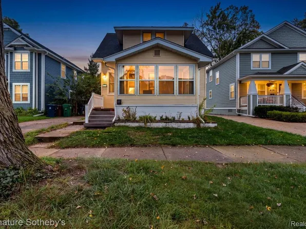 634 S Vermont Ave, Royal Oak, MI 48067