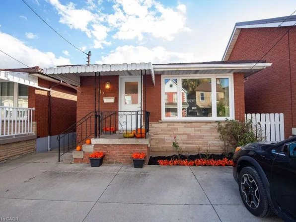 313 Barton St W, Hamilton, ON L8R 2J3