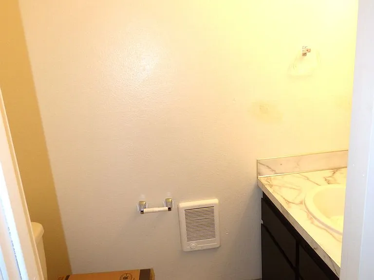 4116 Lancaster Dr NE — Photo 14