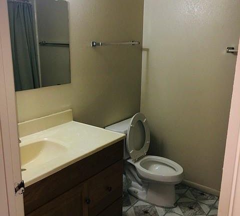 2nd image of 1916 W Morningside Dr Unit 68
