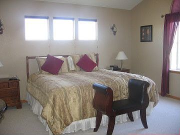3rd image of 100 53rd Avenue Ct