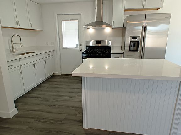 3rd image of 1246 E Sunnyslope Ln #A