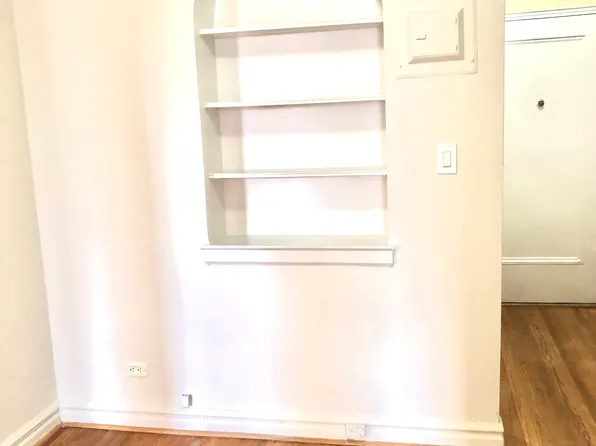 1900 Quentin Road image 7 of 17