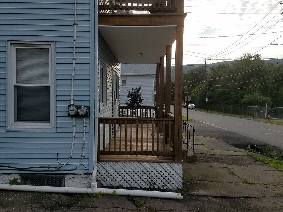 300 Delaware St, Jermyn, PA 18433 Zillow