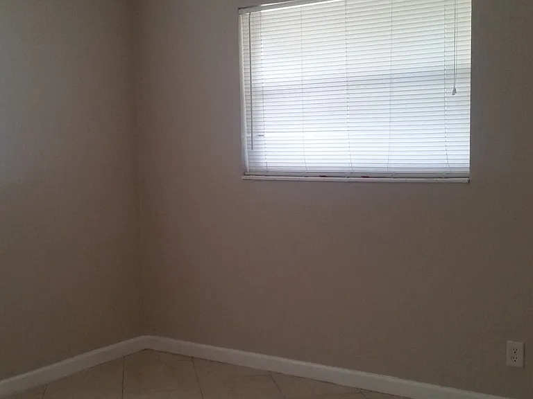 1500 NE 25th Ct — Photo 11
