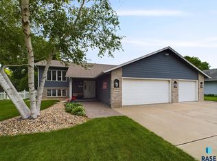4104 E Shenandoah Trl, Sioux Falls, SD 57103