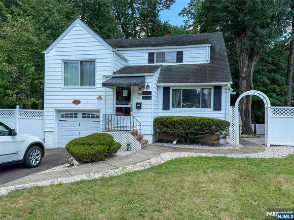 25 Oakbrook Pl, Somerset, NJ 08873