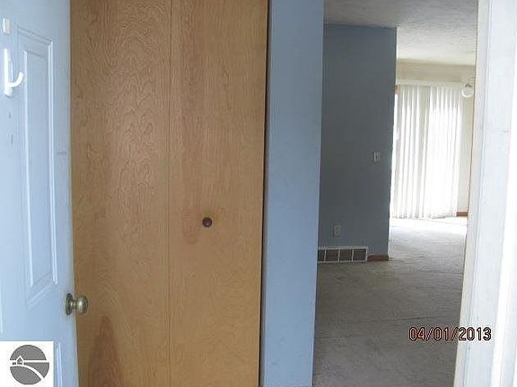 3rd image of 20849 Red Oak Dr