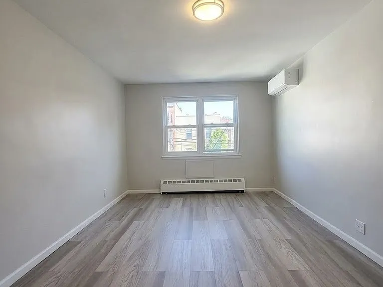 31-59 43rd St #2H — Photo 9
