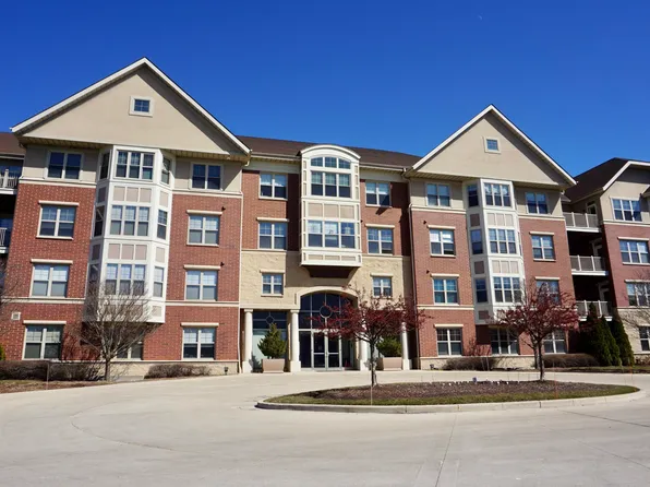 4110 S Lake Dr, Saint Francis, WI 53235