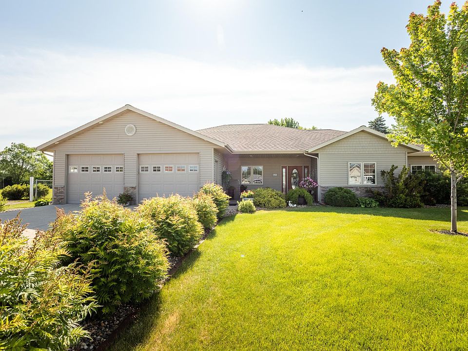 1st image of 634 Dewberry Ln