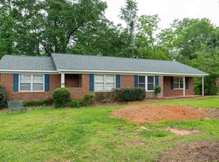 140 Applewood Ln, Spartanburg, SC 29307