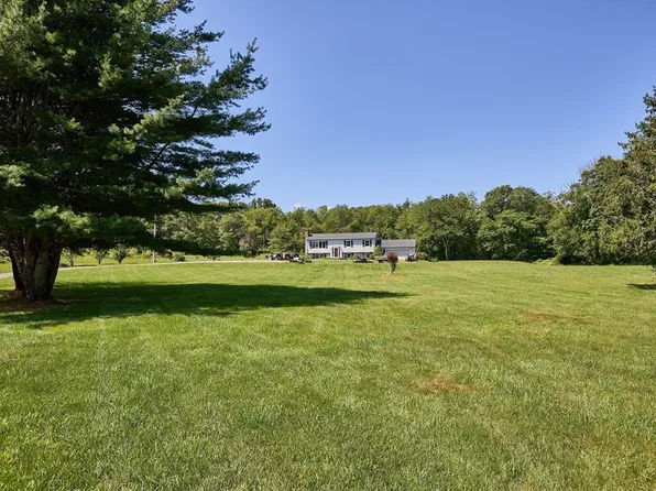 554 Sharps Lot Rd, Swansea, MA 02777