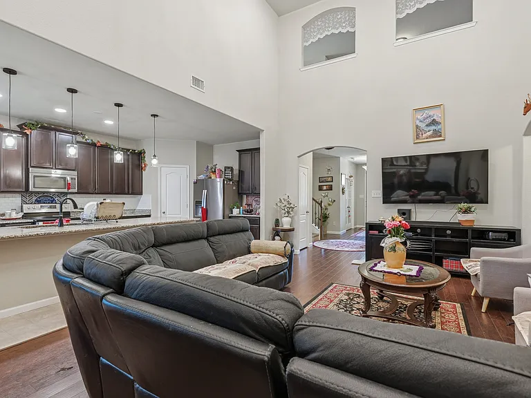 910 S Cormorant Dr — Photo 3