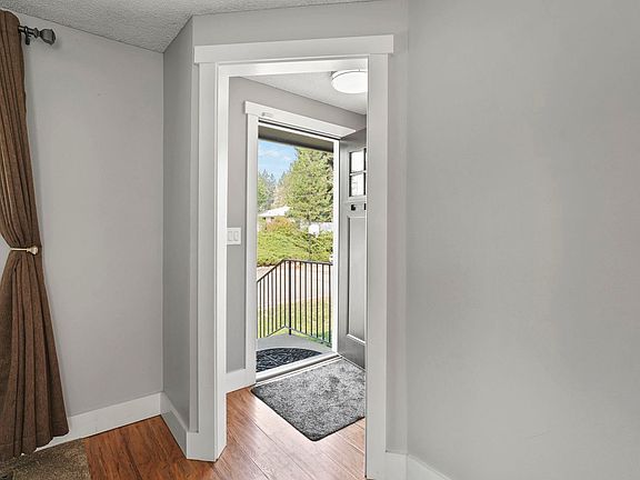 3rd image of 6224 N Cambridge Dr