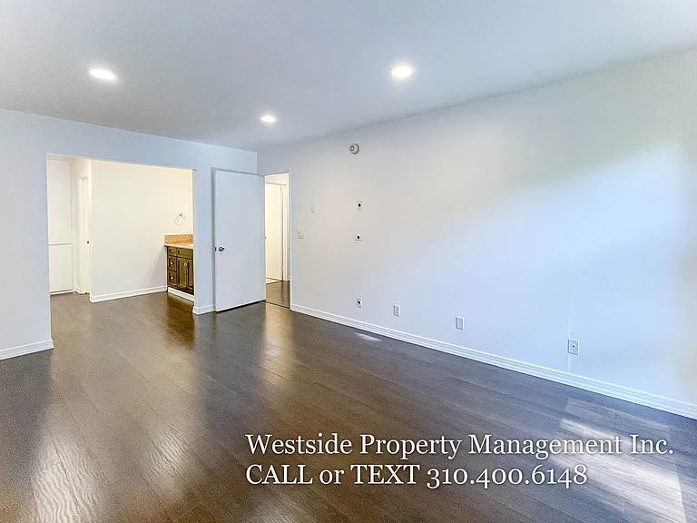 7777 W 91st St #B2150 — Photo 9