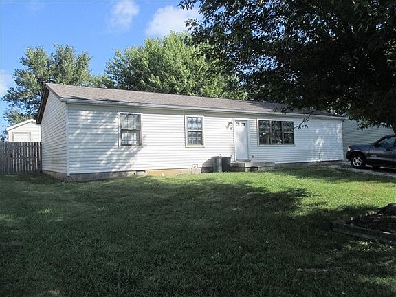 3rd image of 518 E Pilgrim Way
