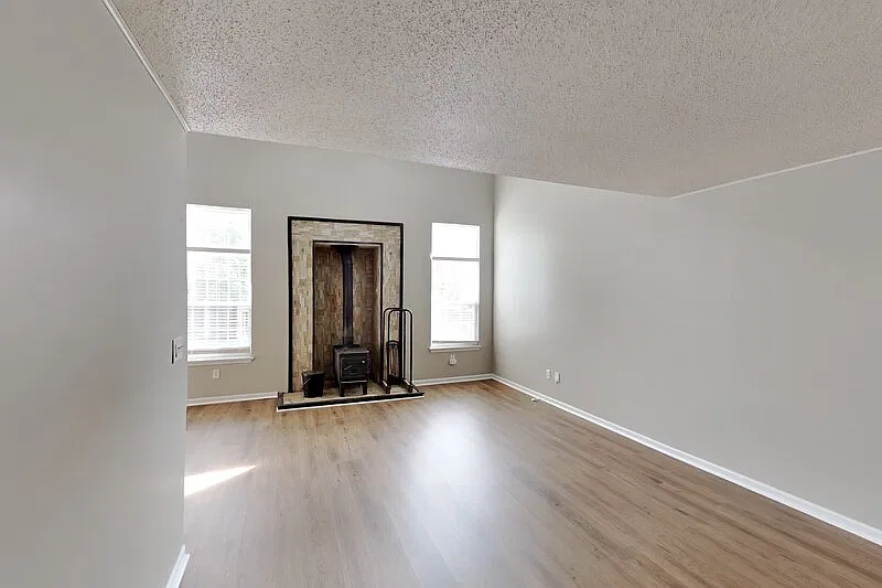 3 bed, 3.0 bath, 1814 sqft, $1,845 — Photo 3