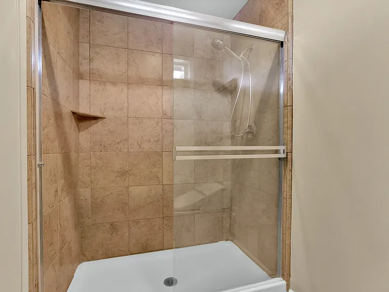 7013 Elmsdale Dr — Photo 22
