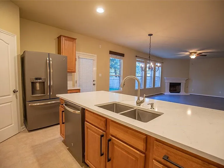 3806 Juniper Hills St — Photo 5